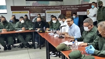 La reunión con las autoridades