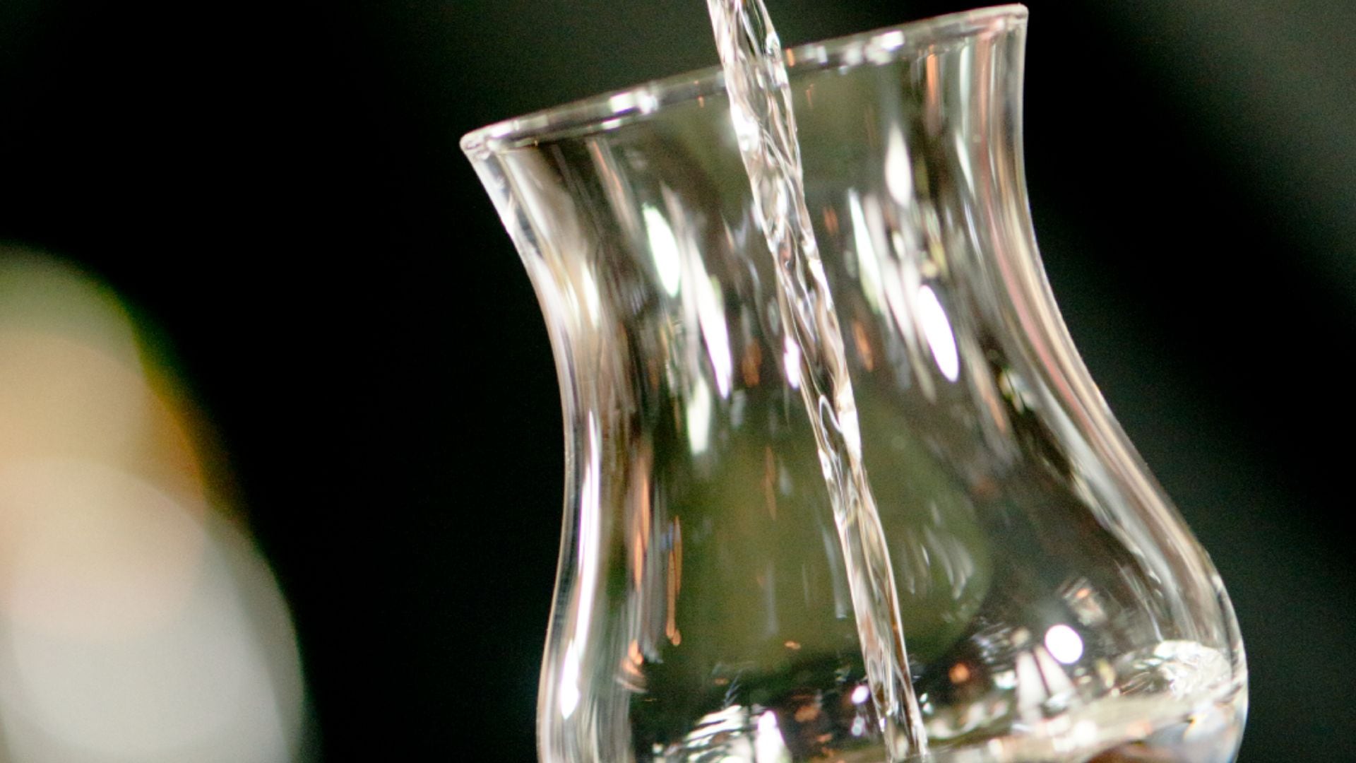 China se consolidó como el principal mercado del pisco chileno en 2026, con compras por 216.522 dólares y un crecimiento sostenido en demanda.