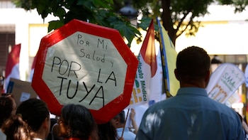 Los médicos avanzan nuevas movilizaciones tras la aprobación del Estatuto Marco: “Cuenta con el total rechazo de la profesión”