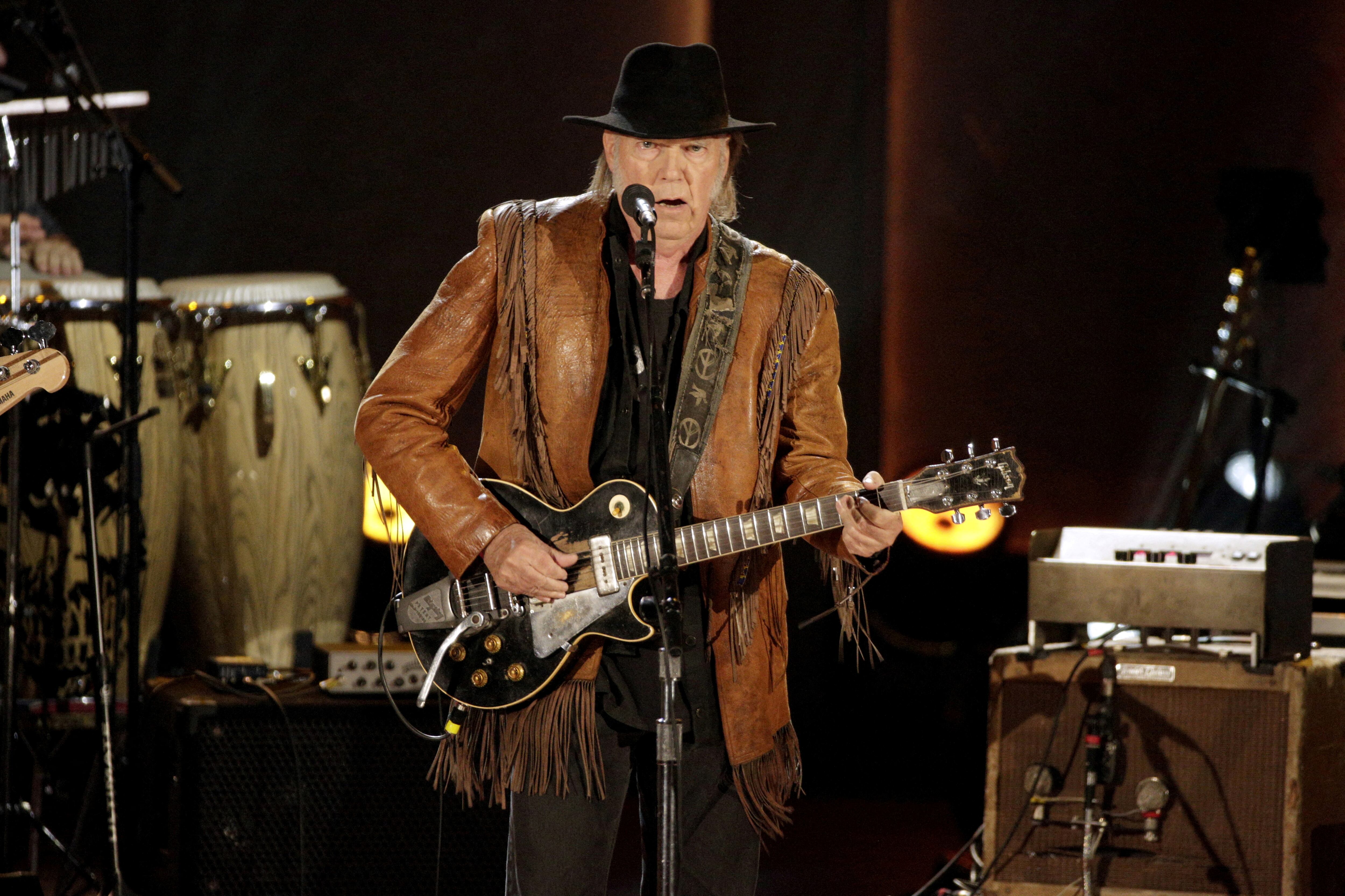 Neil Young (REUTERS/Joshua Roberts/File Photo)