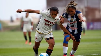 A qué hora juega Alianza