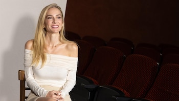 Kira Miró protagoniza 'Solos': "Las redes son un lugar sin ley. Agradezco no haber tenido móvil cuando era adolescente"