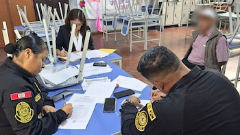 Un hombre de 81 años destruye actas electorales tras hacerse pasar por personero en Los Olivos: PNP lo detuvo
