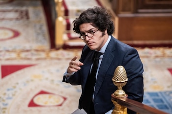 26/03/2026 El diputado de VOX José María Figaredo durante una sesión plenaria, en el Congreso de los Diputados, a 26 de marzo de 2026, en Madrid (España). El Congreso celebra hoy un pleno extra para acoger el debate de convalidación del decreto ley con medidas para paliar los efectos económicos de la crisis de la guerra en Oriente Próximo, al haberse negado el PP a modificar el orden del día de la sesión ya prevista para esa jornada, un cambio para el que se requería unanimidad. Durante el pleno que ya estaba previsto tiene lugar el debate de convalidación del decreto ley aprobado por el Gobierno el pasado 3 de marzo por el que se modifica la Ley de Memoria Democrática para poder indemnizar a los luchadores por la libertad que perdieron la vida o sufrieron lesiones graves en el marco de la represión durante el tardofranquismo.
POLITICA
César Vallejo Rodríguez - Europa Press