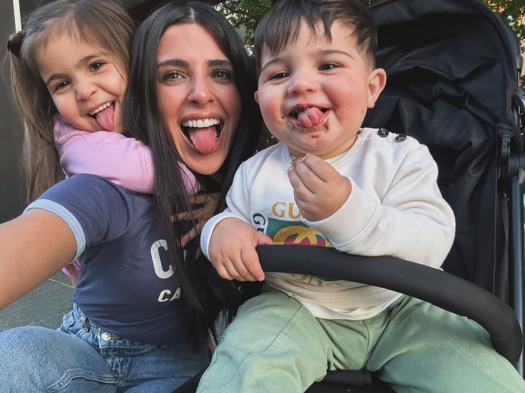 Valentina Cervantes con sus hijos cuando se dieron una segunda oportunidad con Enzo Fernández (Instagram)