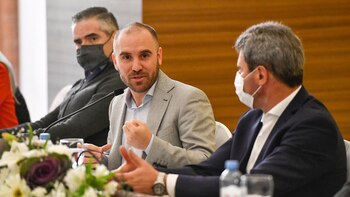 En su primera gira por