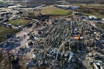 Imágenes aéreas de Mayfield revelaron el impacto de la tormenta