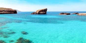 La Laguna Azul de Comino,