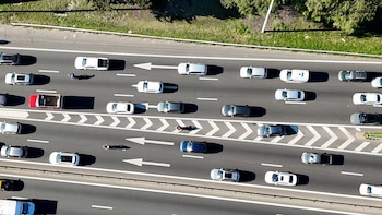 Cuáles son las ciudades más congestionadas del mundo y qué soluciones proponen los expertos