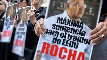 Fiscalía dice que única víctima en caso de espionaje para Cuba de Manuel Rocha es EE.UU.