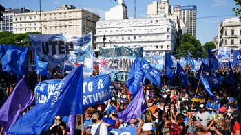 Los movimientos sociales acompañaron a