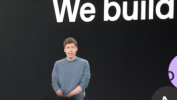 El CEO de OpenAI defiende que los beneficios de la IA justifican aceptar que ocurran cosas negativas