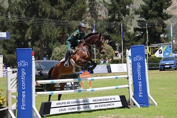 Ejercito colombiano participando en el