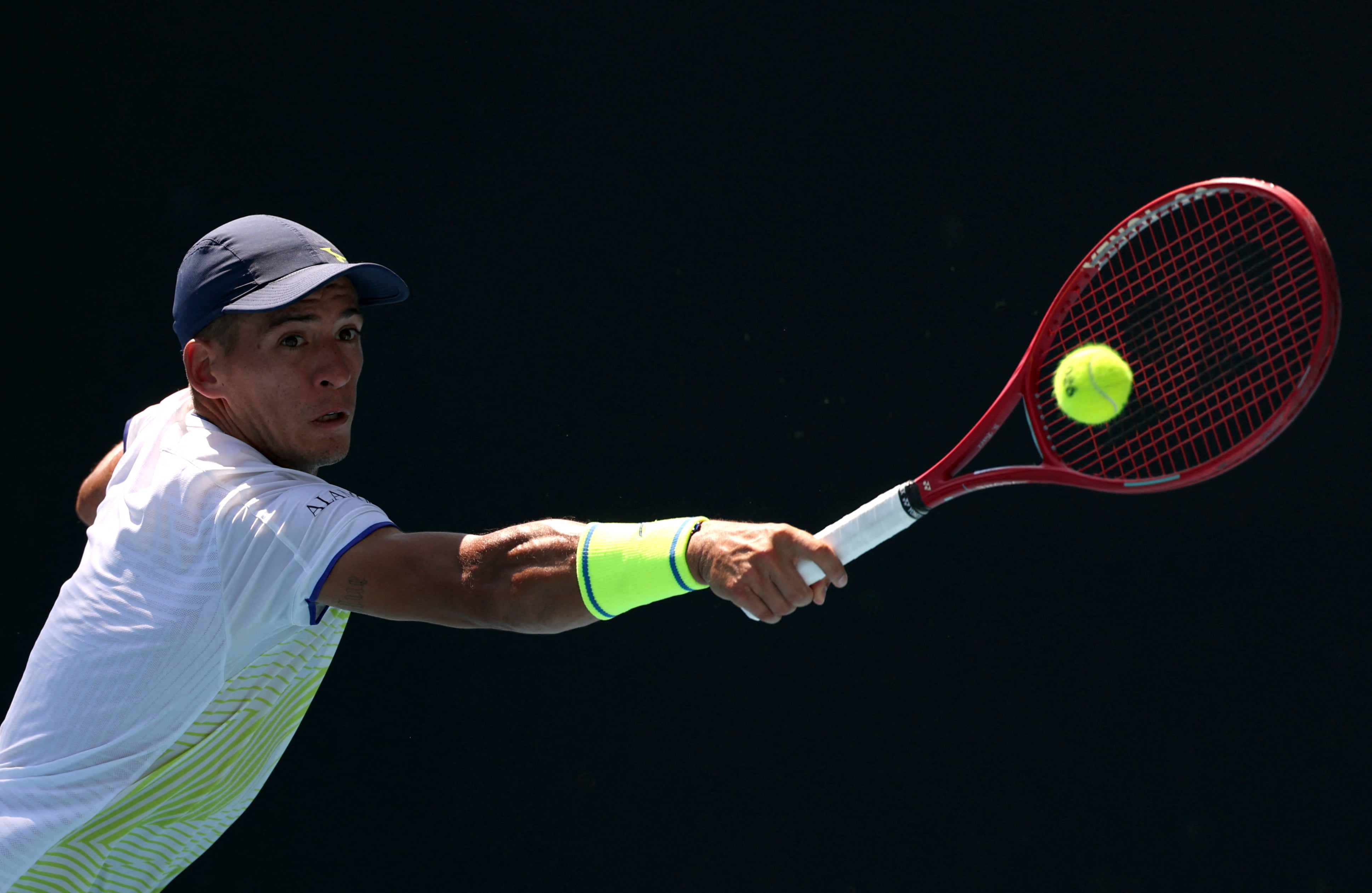 Sebastián Báez se despidió de la segunda ronda del Australian Open al caer con Luciano Darderi (Crédito: REUTERS/Hollie Adams)