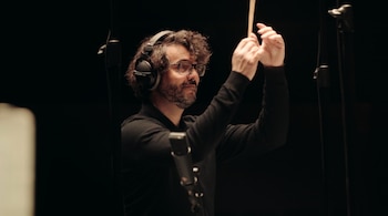 Fotografía del músico y compositor Fernando Velázquez. (Disney +)