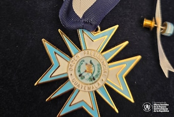 La Orden Presidencial reconoce a Lester Martínez como ejemplo nacional por fortalecer el prestigio de Guatemala en el deporte y la sociedad. ( Cortesía: Ministerio de Cultura y Deportes)