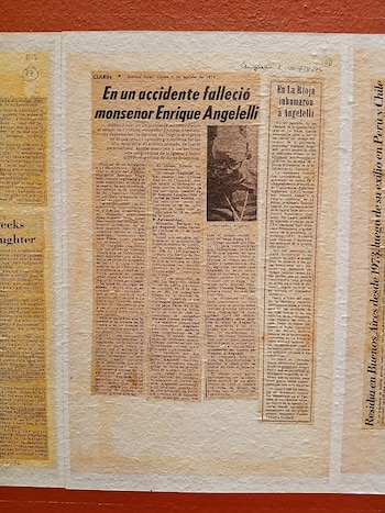 Leon Ferrari la obra Destellos en el Museo de la Memoria de Rosario a 50 años del golpe de Estado.