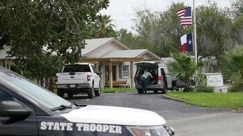 Texas, desconsolada, honra a una