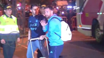 Con Lionel Messi a la