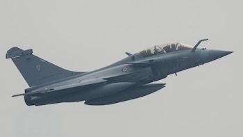 El caza multifunción biplaza Rafale