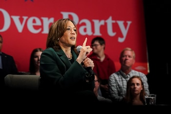 La campaña de Kamala Harris es una de las más rápidas en llegar a las diez cifras de recaudación en la historia de los Estados Unidos. (REUTERS/Kevin Lamarque)