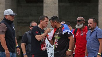 Julio César Chávez vs Macho
