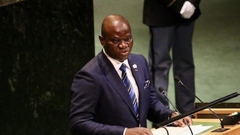 El presidente de Gabón encarga