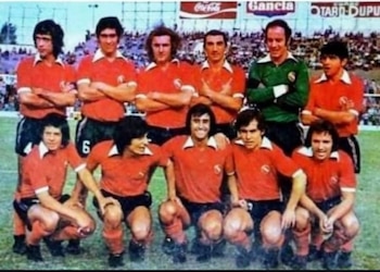 Independiente en 1975. Arriba: Eduardo
