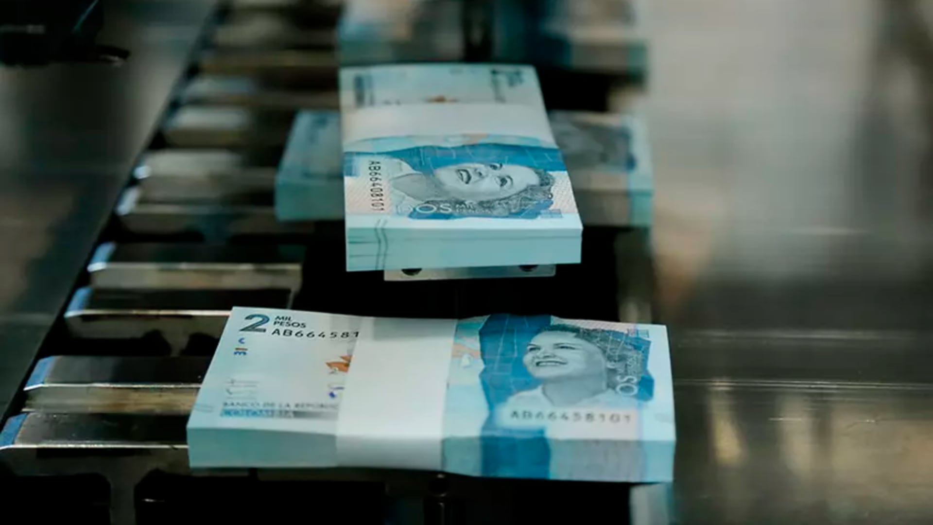 Gobierno de Abelardo de la Espriella pidió frenar más de 40 contratos para ahorrarle más de $6.000 millones a Colombia: a quiénes afecta