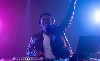 La fecha consolida al DJ