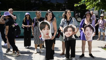 Armys vuelven viral su carta