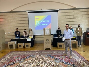 La cancillería invitó a los