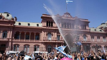 Asuncion Javier Milei - Plaza de Mayo