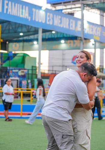 Karla Tarazona emociona con romántica dedicatoria a Christian Domínguez por su cumpleaños número 43. Captura: IG.