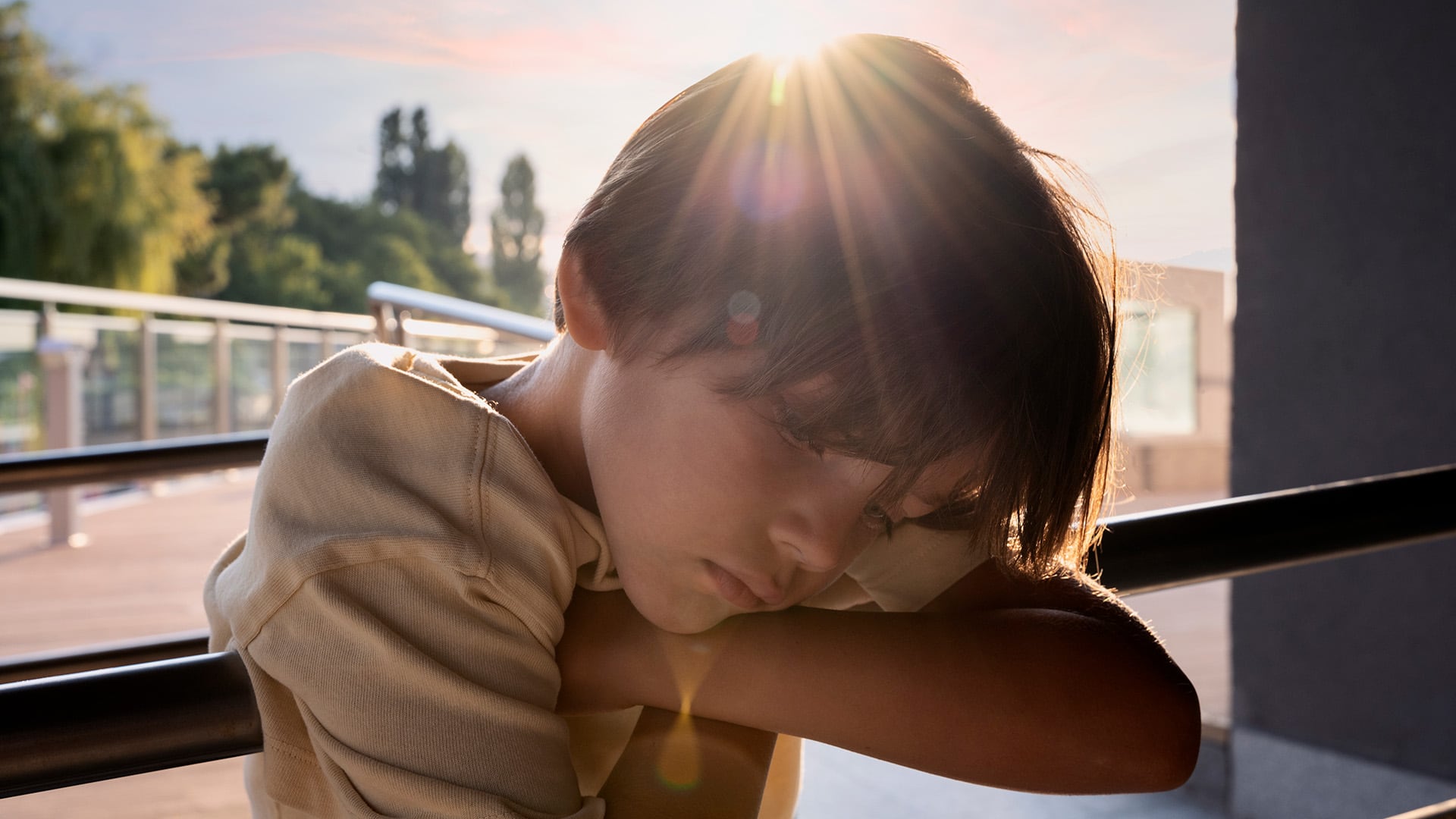 A los pocos minutos de exposición al calor extremo el cuerpo acelera el pulso y aumenta la sudoración para intentar disipar la temperatura
