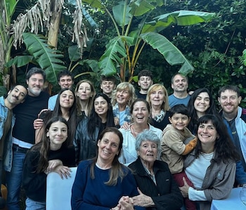 Georgina Barbarossa despidió a su cuñada Belchita con una foto de toda la familia