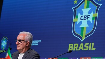 Dorival rebate las críticas: "No