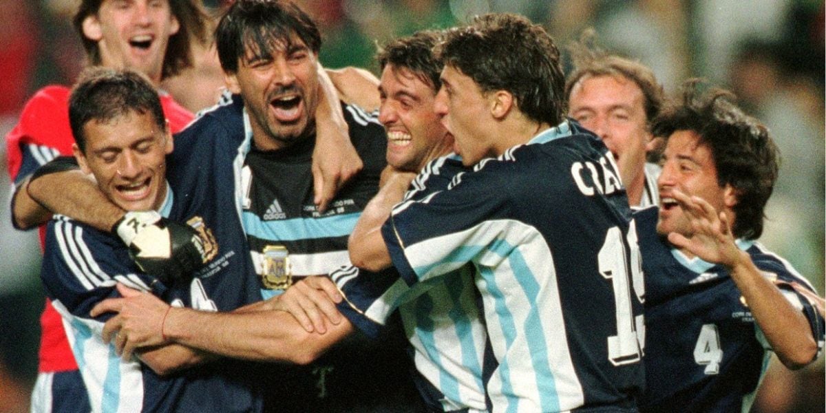 Con Roa en el arco, y desde los penales, Argentina eliminó a Inglaterra en Saint-Étienne (AP /Eric Draper)