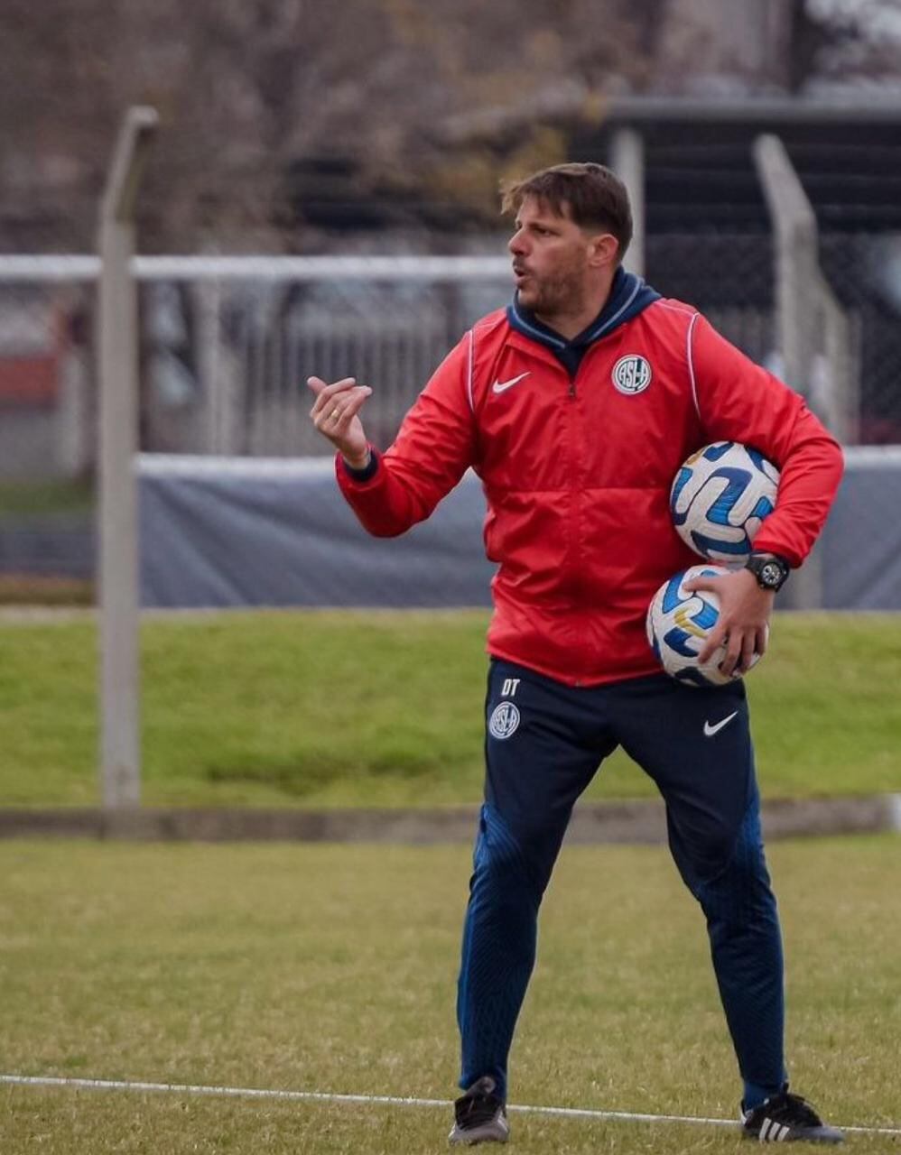 Ayude destacó el compromiso del plantel de San Lorenzo para dejar atrás los problemas que vive la institución