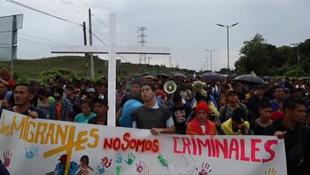 Miles de migrantes indocumentados salieron