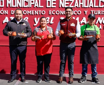 El presidente municipal. Adolfo Cerqueda,