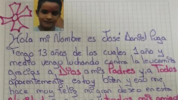 Una madre ecuatoriana intercambia bananas