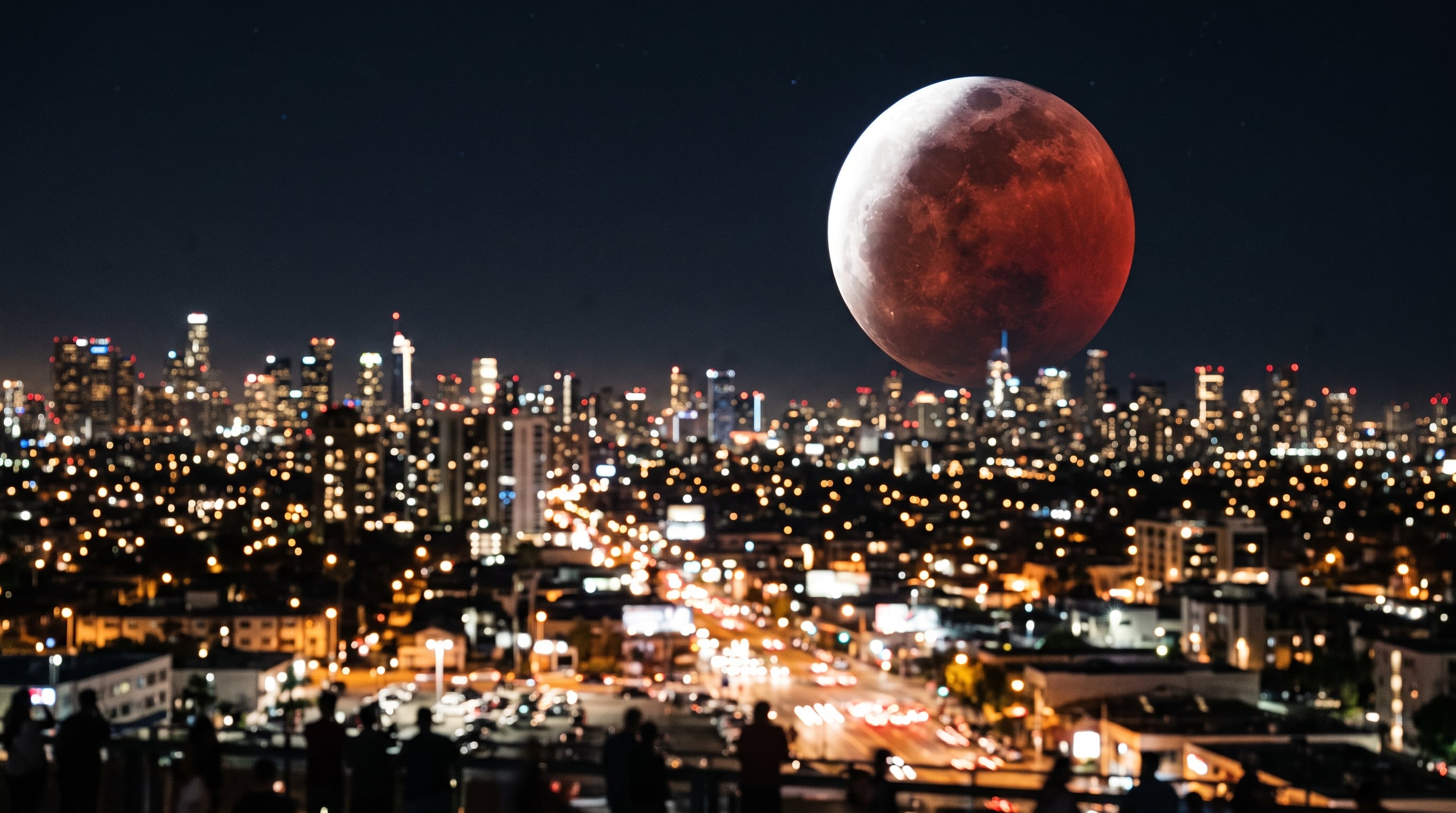 La llamada luna de sangre se produce cuando la atmósfera terrestre filtra la luz solar y deja pasar tonos rojos que tiñen la superficie lunar durante el eclipse lunar parcial. (Imagen Ilustrativa Infobae)