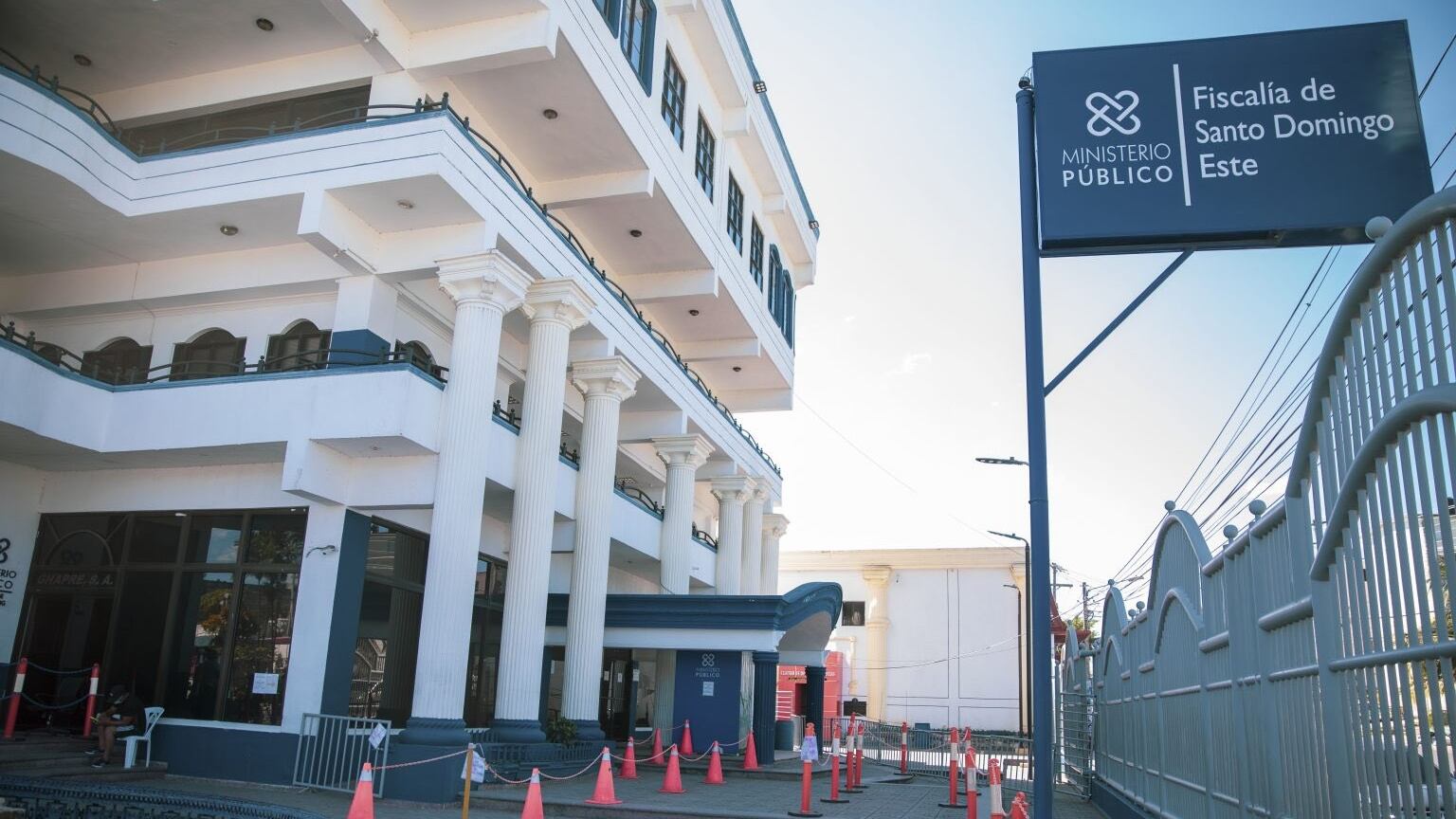 La Procuraduría General busca que ninguna víctima enfrente el proceso penal en desventaja, reafirmando el derecho a una defensa legal gratuita y especializada en República Dominicana. (Foto cortesía de Procuraduría General de República Dominicana)