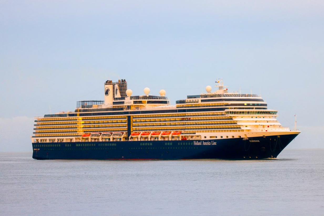 El Eurodam llegó por primera vez al país. / Secretaría de Prensa de la Presidencia