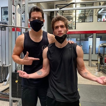 Tristán, hijo de Yahir, supera