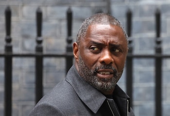El nombre de Elba estuvo vinculado a James Bond desde 2014, cuando un correo filtrado de Sony Pictures lo sugería como candidato (REUTERS/Toby Melville)