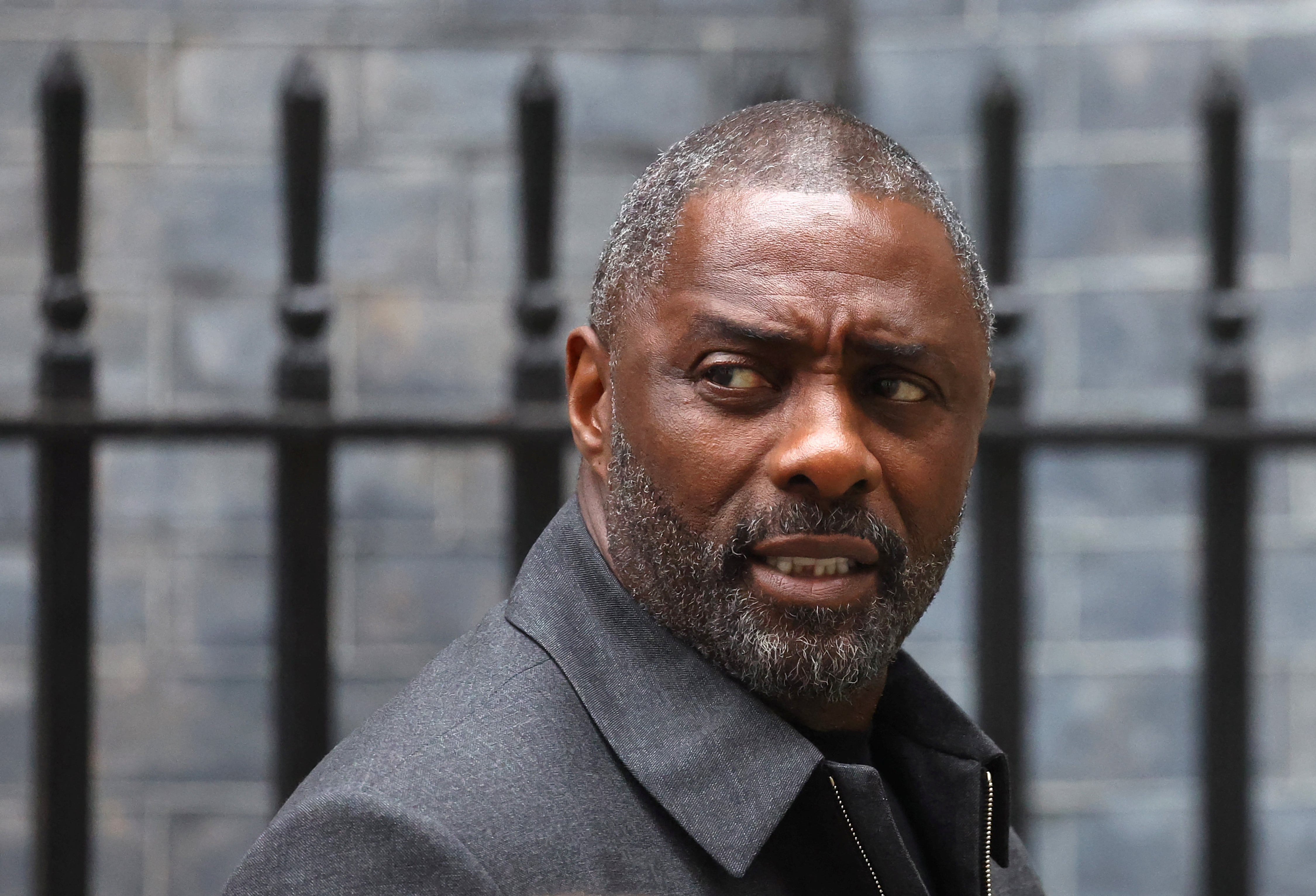 El nombre de Elba estuvo vinculado a James Bond desde 2014, cuando un correo filtrado de Sony Pictures lo sugería como candidato (REUTERS/Toby Melville)