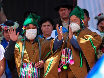 Seguidores de Arce exigieron a Evo Morales la devolución de 10 millones de bolivianos, supuestamente usados para financiar bloqueos (EFE/Martín Alipaz/ARCHIVO)