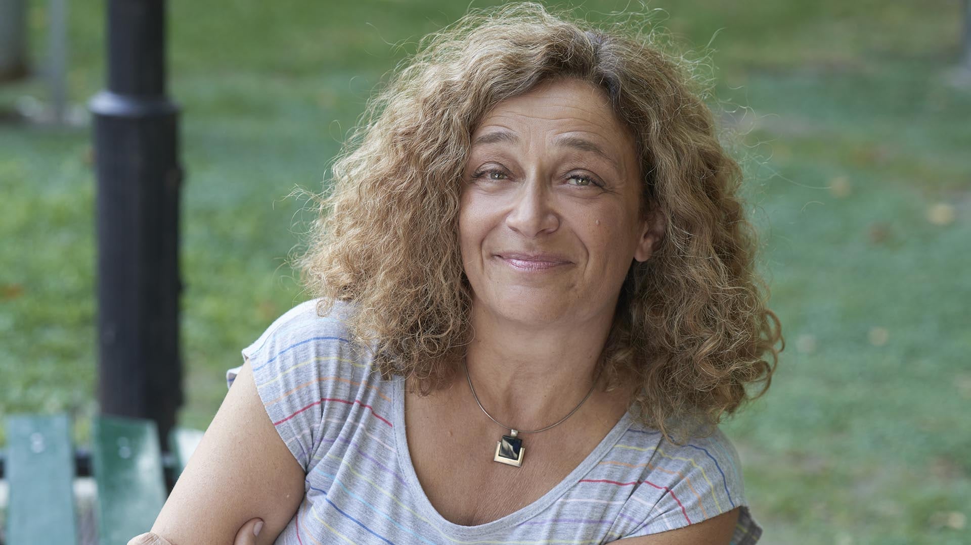 Liliana Escliar reeditó con un nuevo título la novela con la que obtuvo el Premio Planeta en el año 2000.